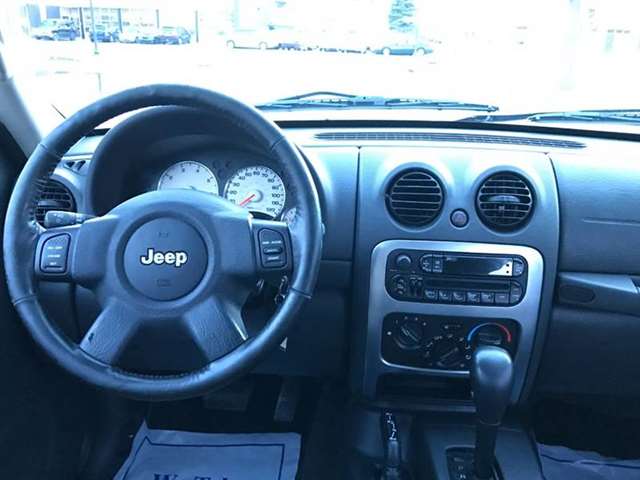 2004 Jeep Liberty 4dr Sport 4WD SUV
